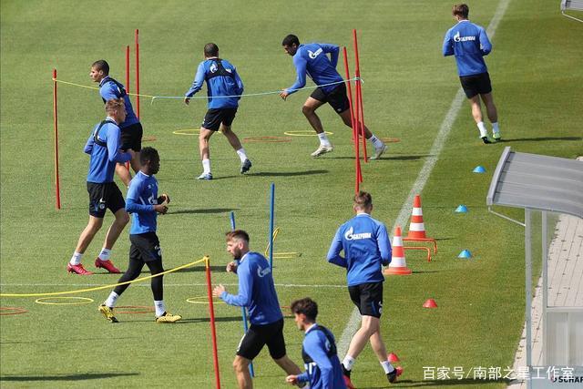 企业退休金亟需提升，关注1.5亿退休人员的生活需求